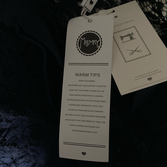 Retro Lace Dress - Picture 10 of 12